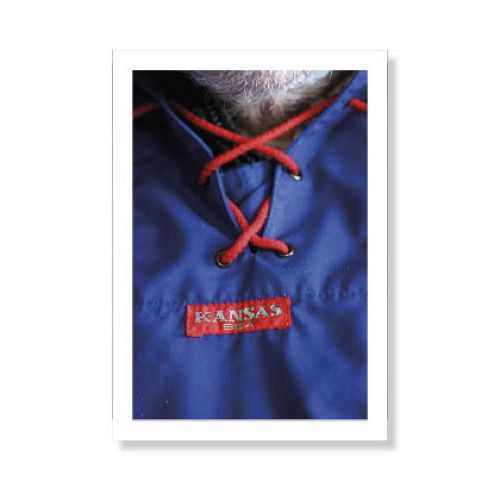 Fisker i den klassiske arbejdsbusseronne med snørelukning